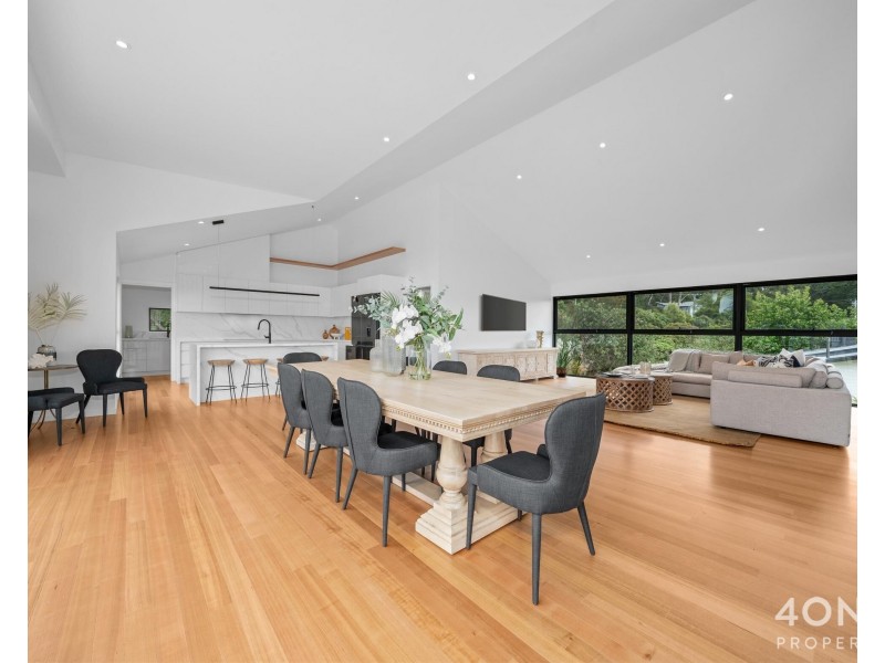 2 Belhaven Avenue, Taroona TAS 7053