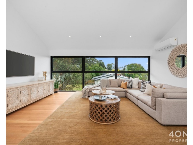 2 Belhaven Avenue, Taroona TAS 7053