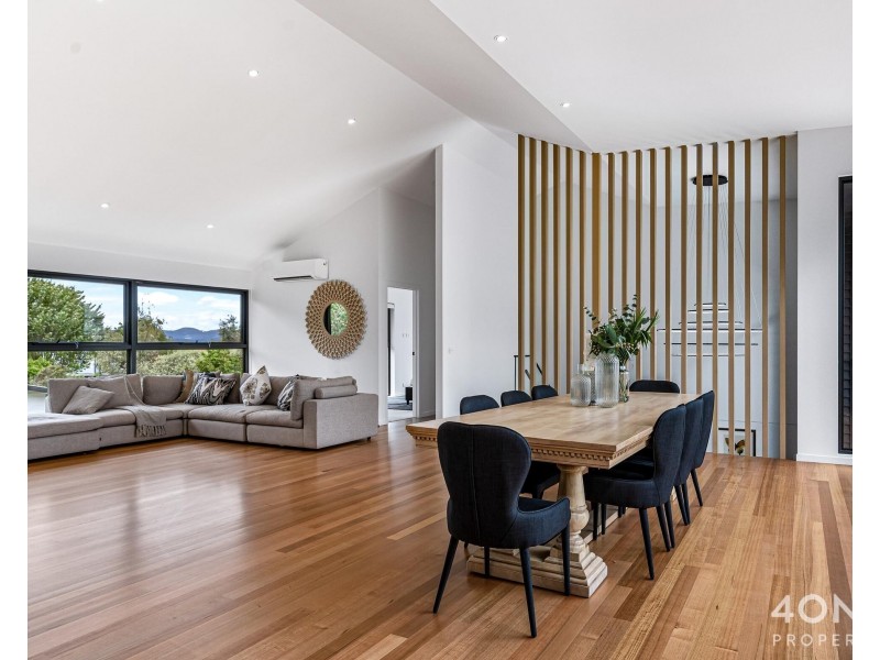 2 Belhaven Avenue, Taroona TAS 7053