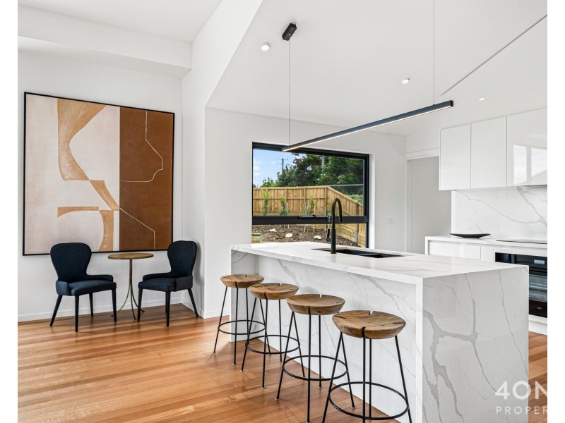 2 Belhaven Avenue, Taroona TAS 7053