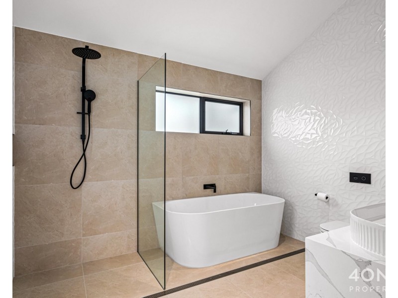 2 Belhaven Avenue, Taroona TAS 7053