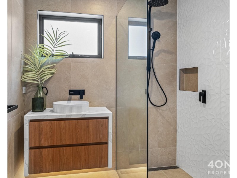 2 Belhaven Avenue, Taroona TAS 7053