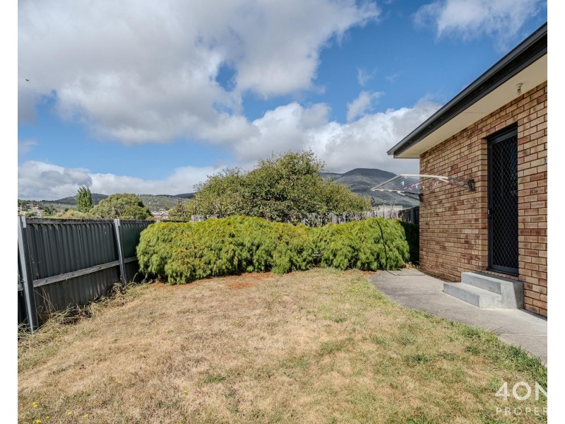 2/21 Norman Circle, Glenorchy TAS 7010