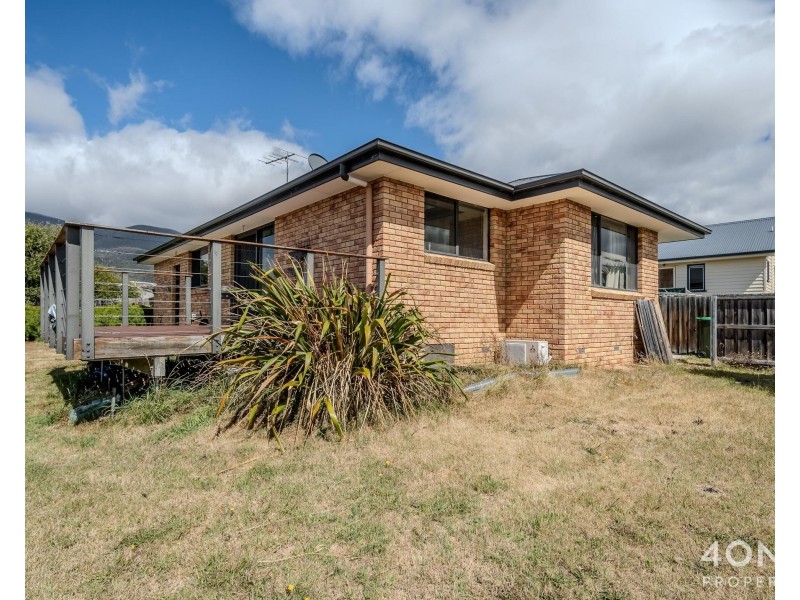 2/21 Norman Circle, Glenorchy TAS 7010