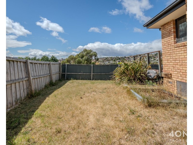 2/21 Norman Circle, Glenorchy TAS 7010