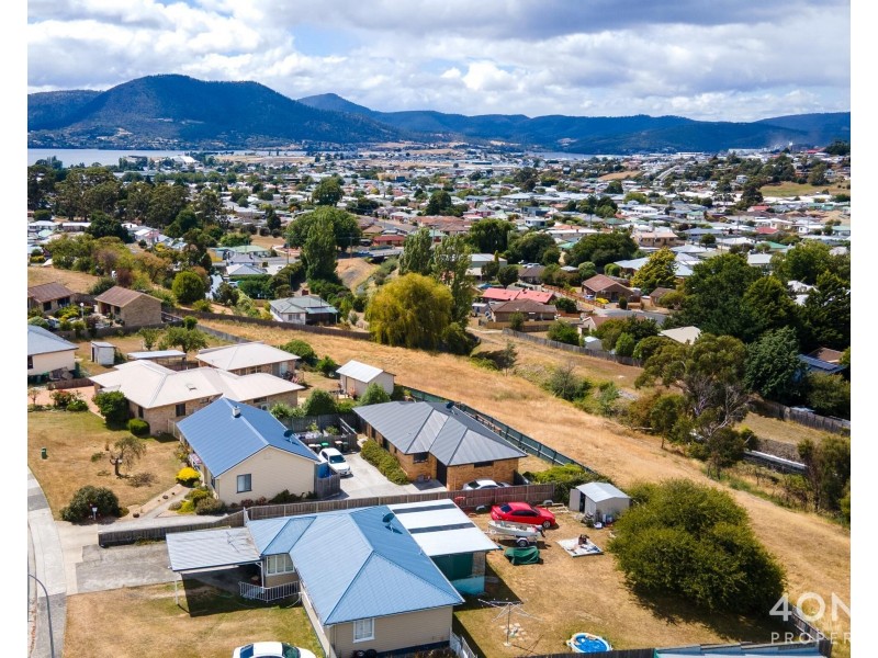 2/21 Norman Circle, Glenorchy TAS 7010