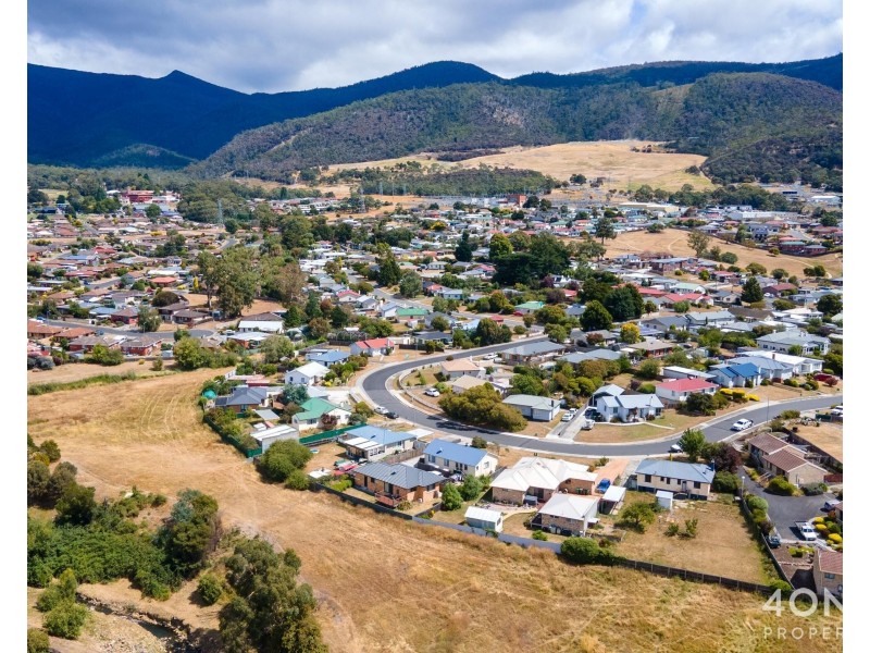 2/21 Norman Circle, Glenorchy TAS 7010