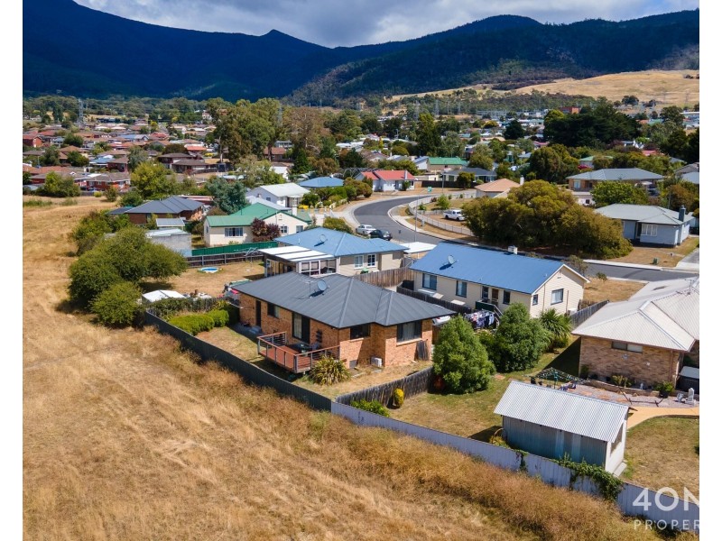 2/21 Norman Circle, Glenorchy TAS 7010