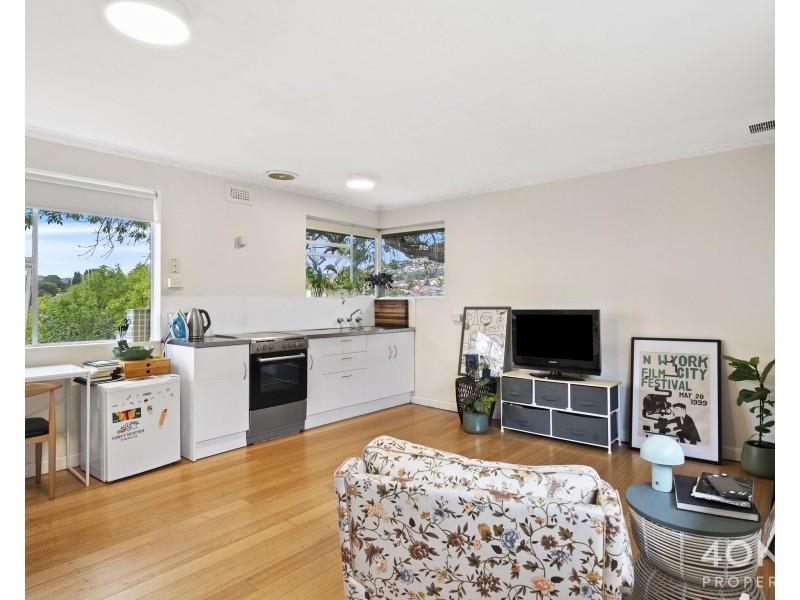 5/7 Una Street, Mount Stuart TAS 7000