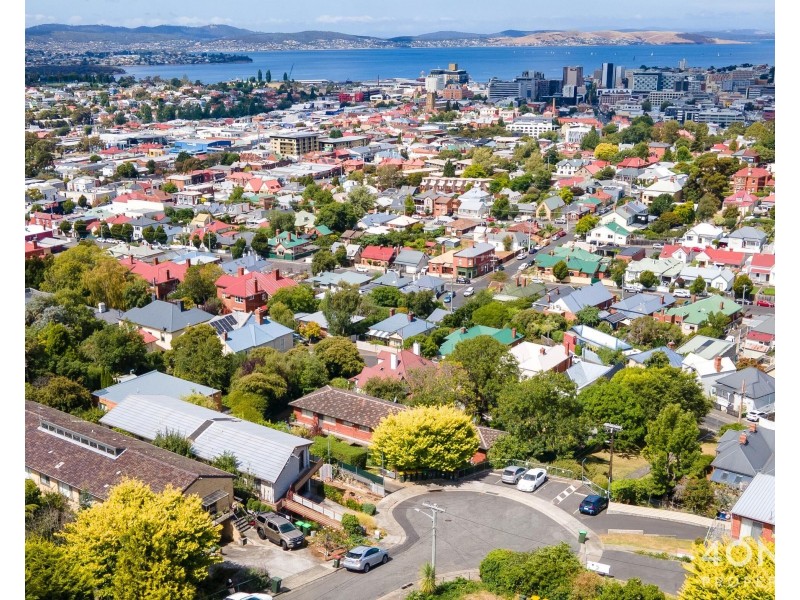 5/7 Una Street, Mount Stuart TAS 7000