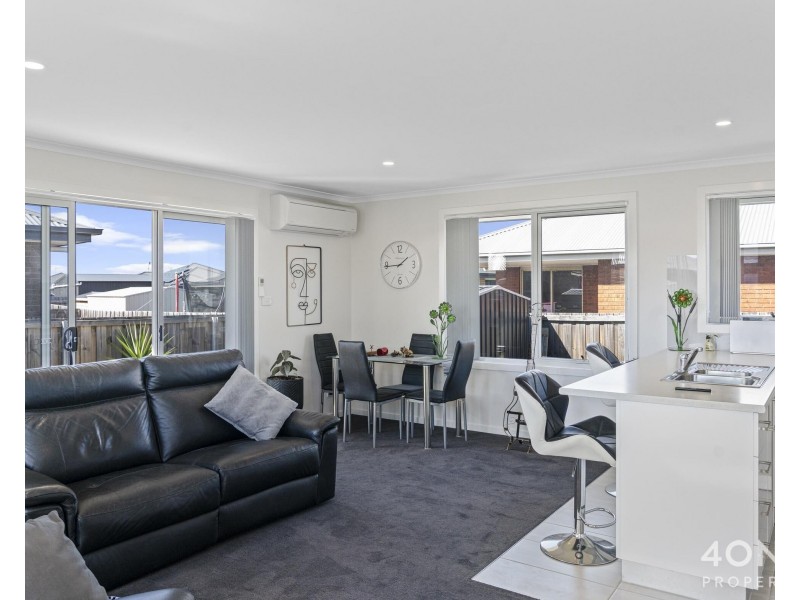 2/21 Hollingsworth Street, Brighton TAS 7030