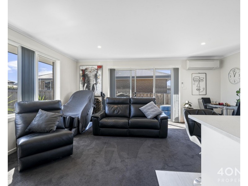 2/21 Hollingsworth Street, Brighton TAS 7030