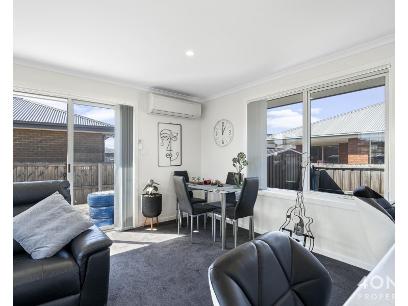 2/21 Hollingsworth Street, Brighton TAS 7030