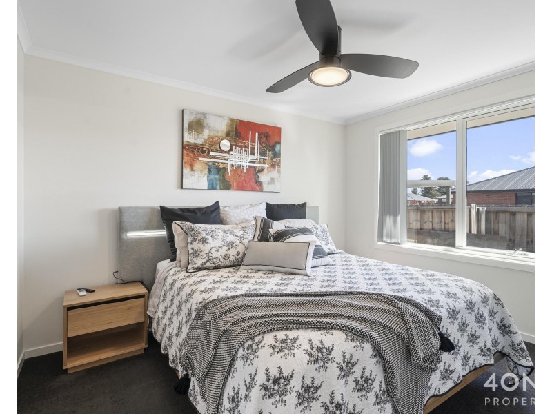 2/21 Hollingsworth Street, Brighton TAS 7030