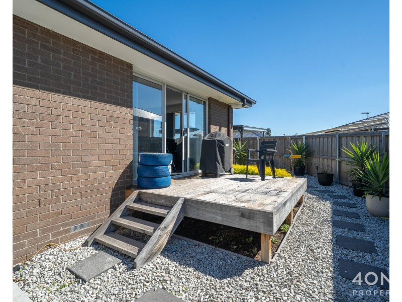 2/21 Hollingsworth Street, Brighton TAS 7030