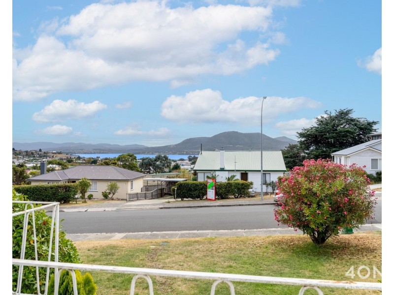 10 Norman Circle, Glenorchy TAS 7010