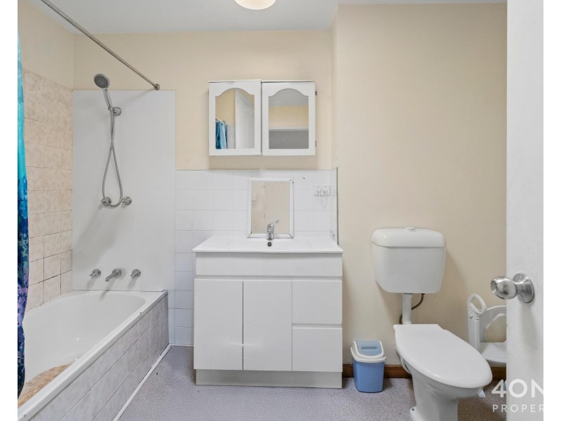1/110 Abbotsfield Road, Claremont TAS 7011