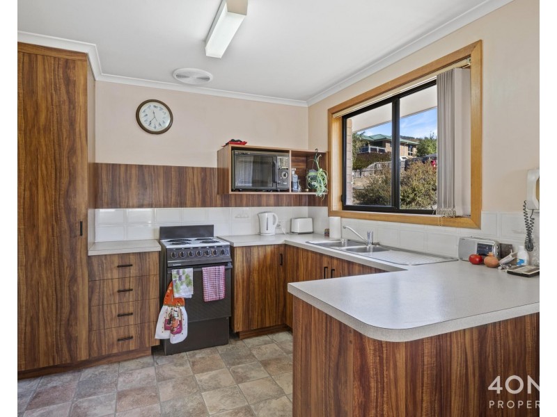 2/2 Fehlrich Court, Granton TAS 7030