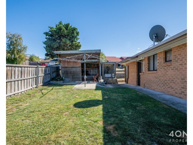 2/2 Fehlrich Court, Granton TAS 7030