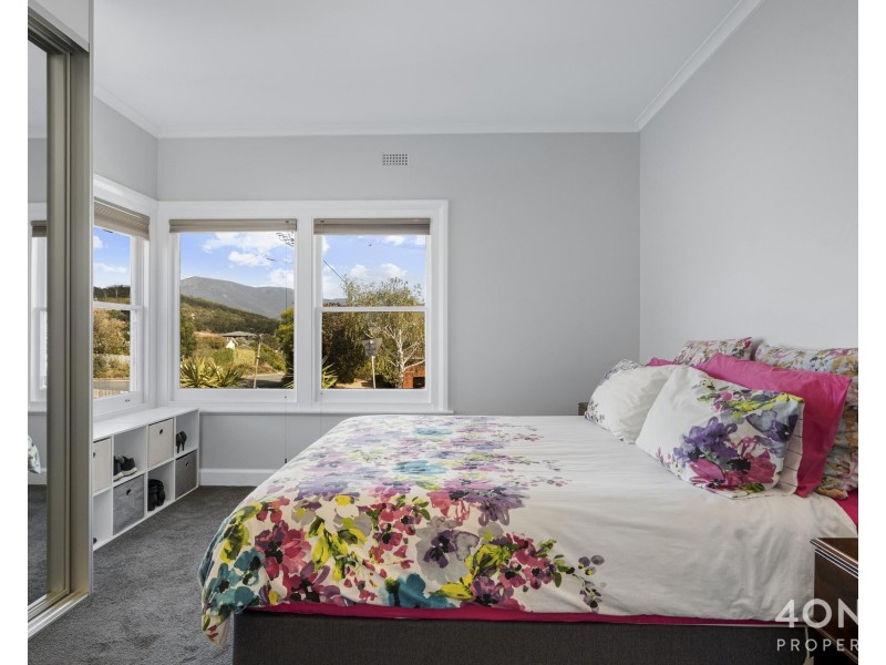 24 Kenton Road, Geilston Bay TAS 7015