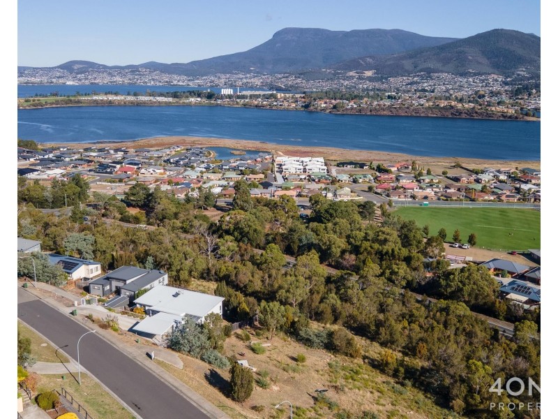 32 Grevillea Avenue, Old Beach TAS 7017