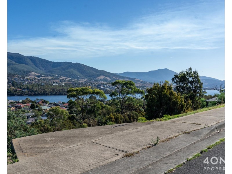 32 Grevillea Avenue, Old Beach TAS 7017