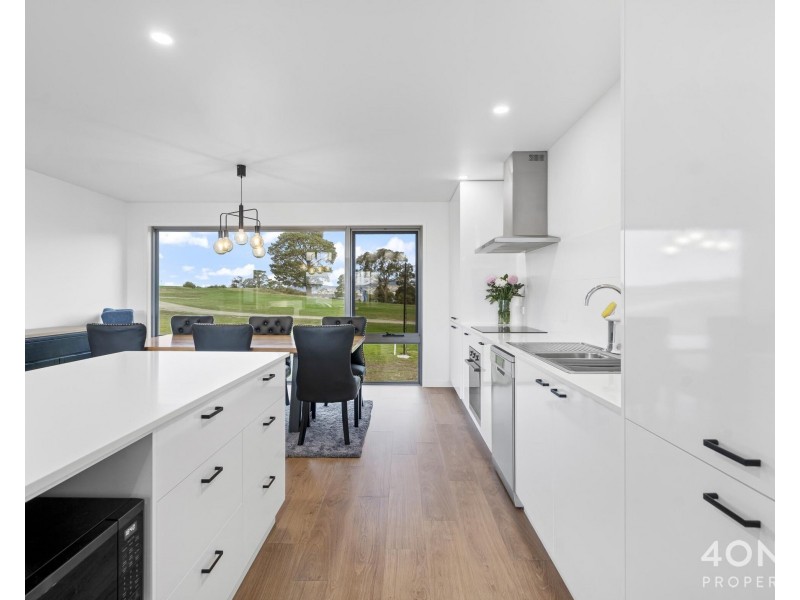 60/1B Bournville Crescent, Claremont TAS 7011