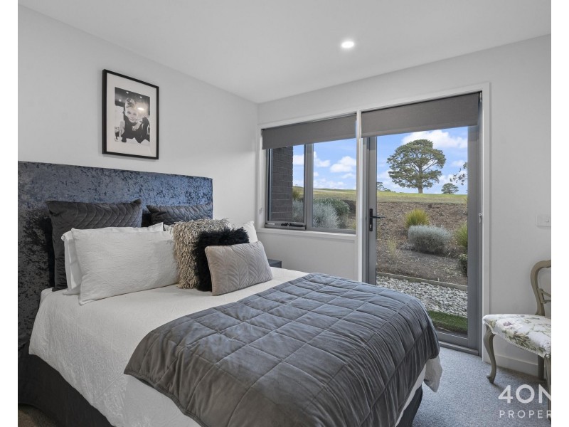 60/1B Bournville Crescent, Claremont TAS 7011