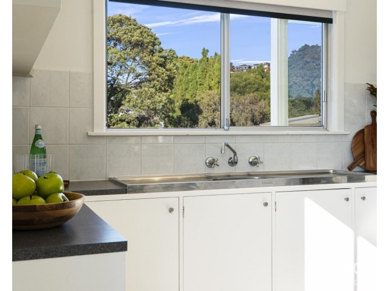 9 Islington Road, Montrose TAS 7010