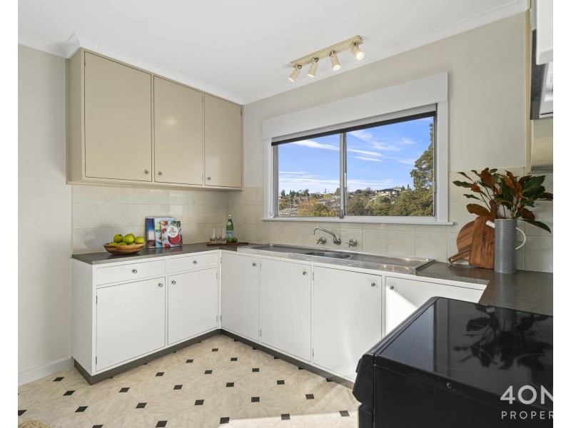 9 Islington Road, Montrose TAS 7010