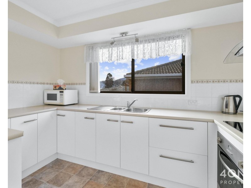 6/528 Main Road, Montrose TAS 7010