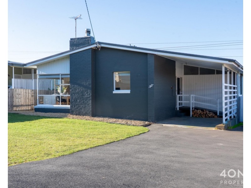 32 Catherine Street, Berriedale TAS 7011