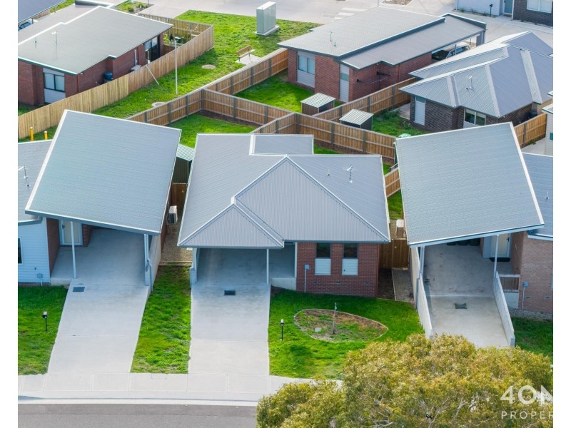 203 Lamprill Circle, Herdsmans Cove TAS 7030