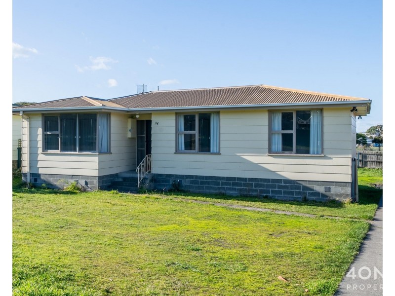 74 Duntroon Drive, Rokeby TAS 7019