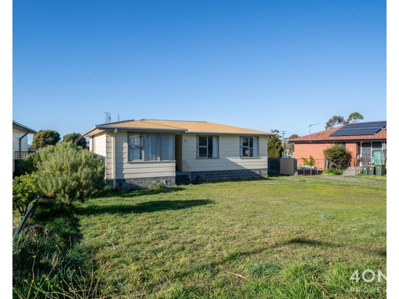 74 Duntroon Drive, Rokeby TAS 7019
