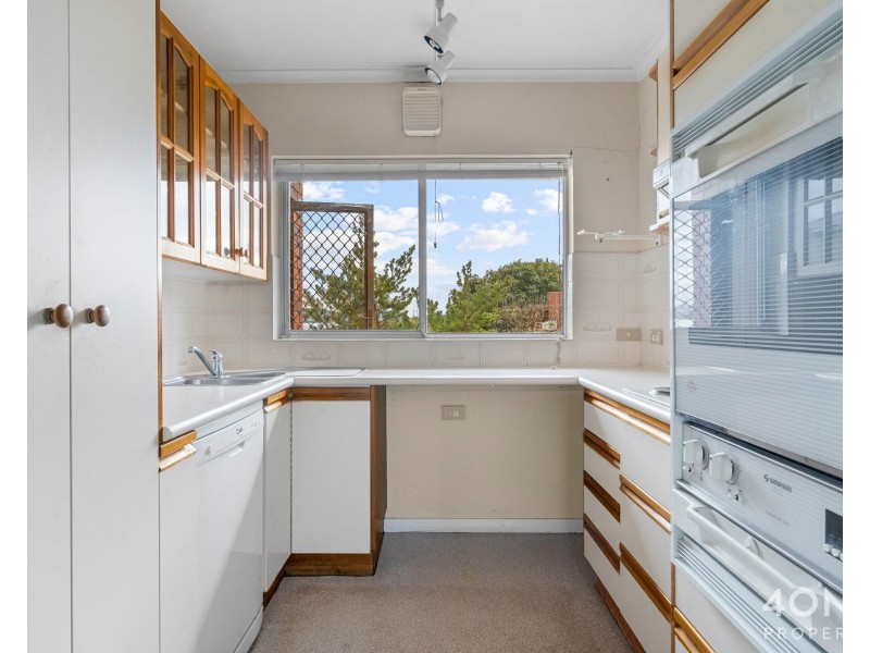 2/2 Mansell Court, Sandy Bay TAS 7005