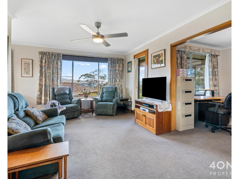 27 Falcon Road, Claremont TAS 7011