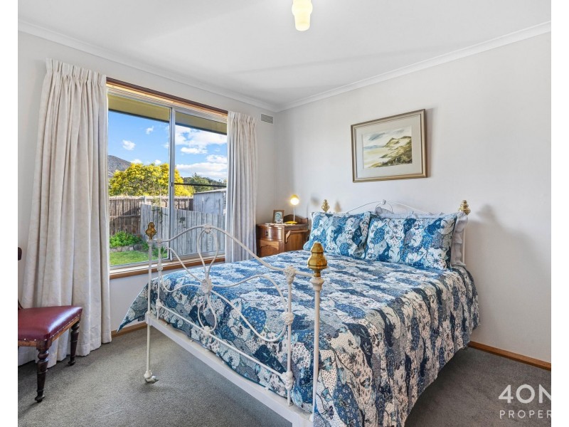 27 Falcon Road, Claremont TAS 7011