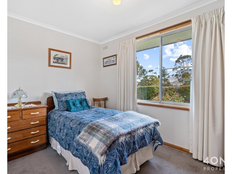 27 Falcon Road, Claremont TAS 7011