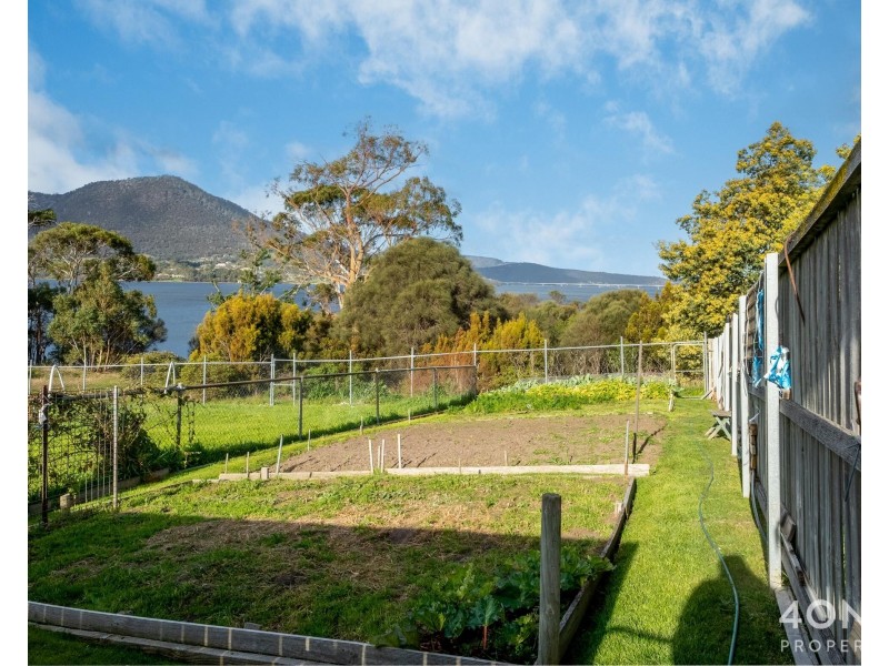 27 Falcon Road, Claremont TAS 7011