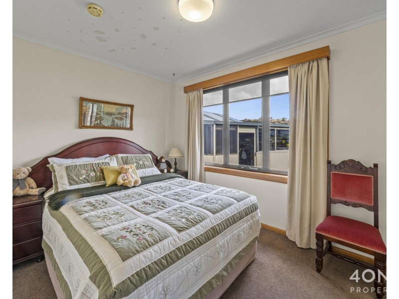 7 Tenth Avenue, West Moonah TAS 7009
