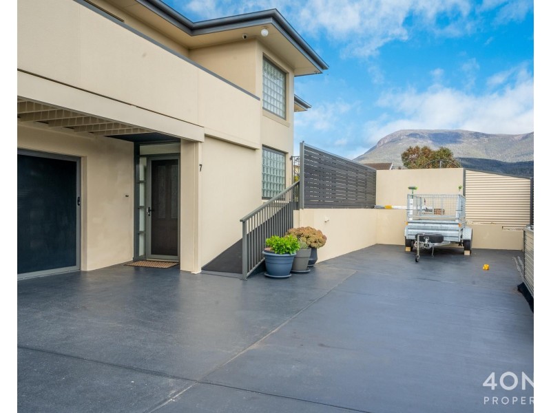 7 Tenth Avenue, West Moonah TAS 7009