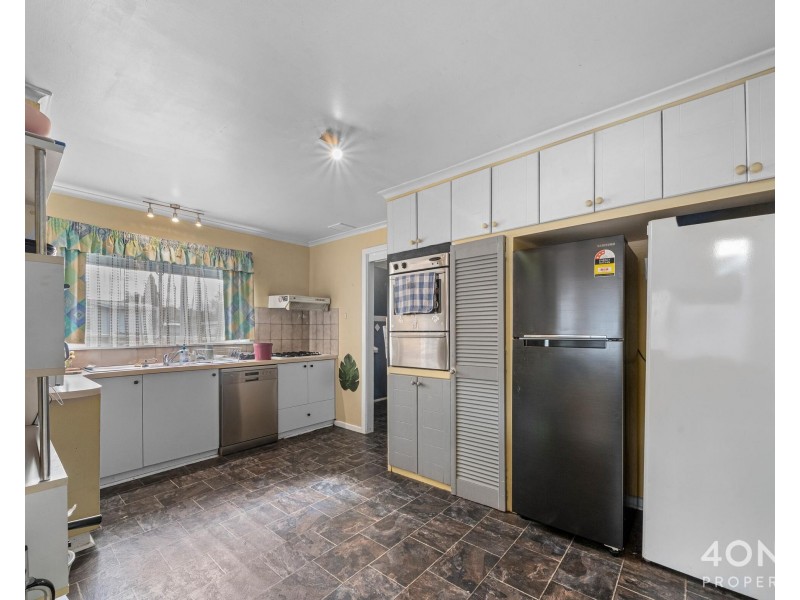 9 Bristol Road, Claremont TAS 7011