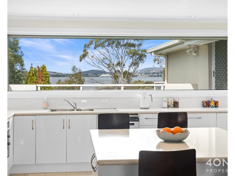 31 Falcon Road, Claremont TAS 7011