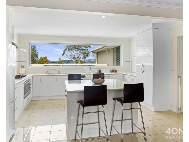 31 Falcon Road, Claremont TAS 7011