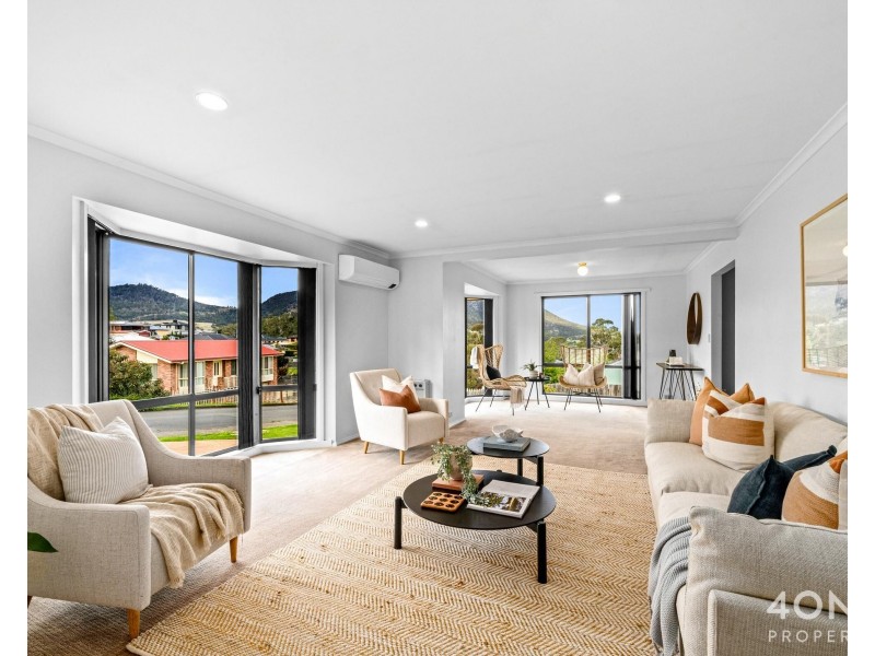 23 Clives Avenue, Old Beach TAS 7017