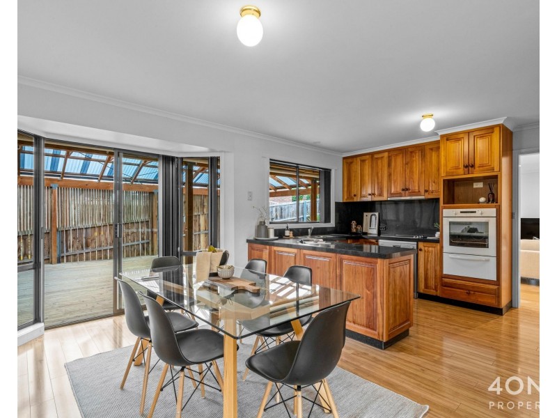 23 Clives Avenue, Old Beach TAS 7017