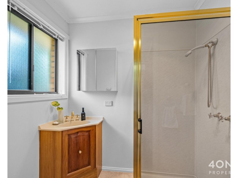 23 Clives Avenue, Old Beach TAS 7017