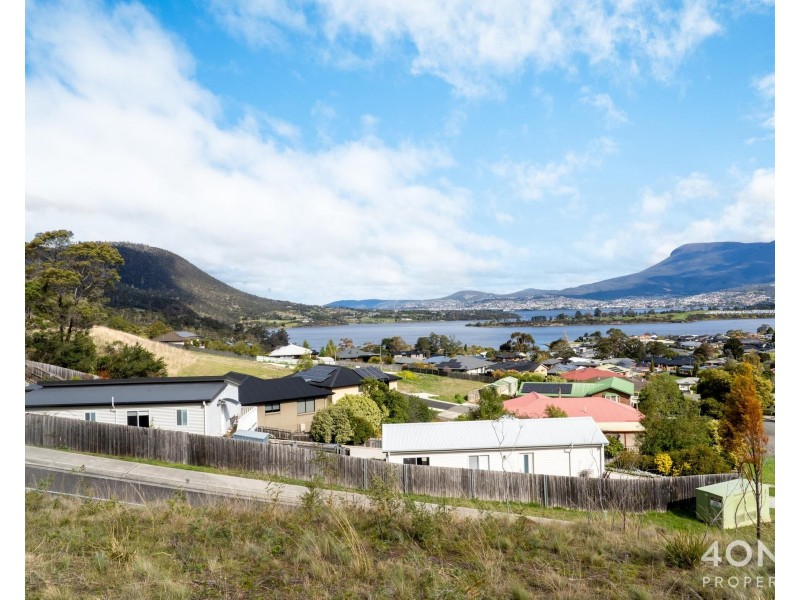 31 Shelmore Drive, Old Beach TAS 7017