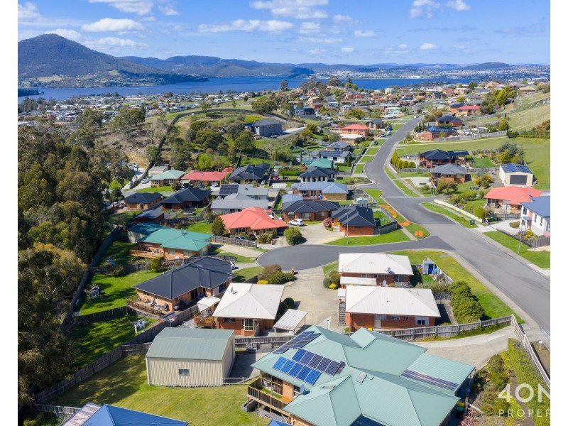 3/150 Branscombe Road, Claremont TAS 7011